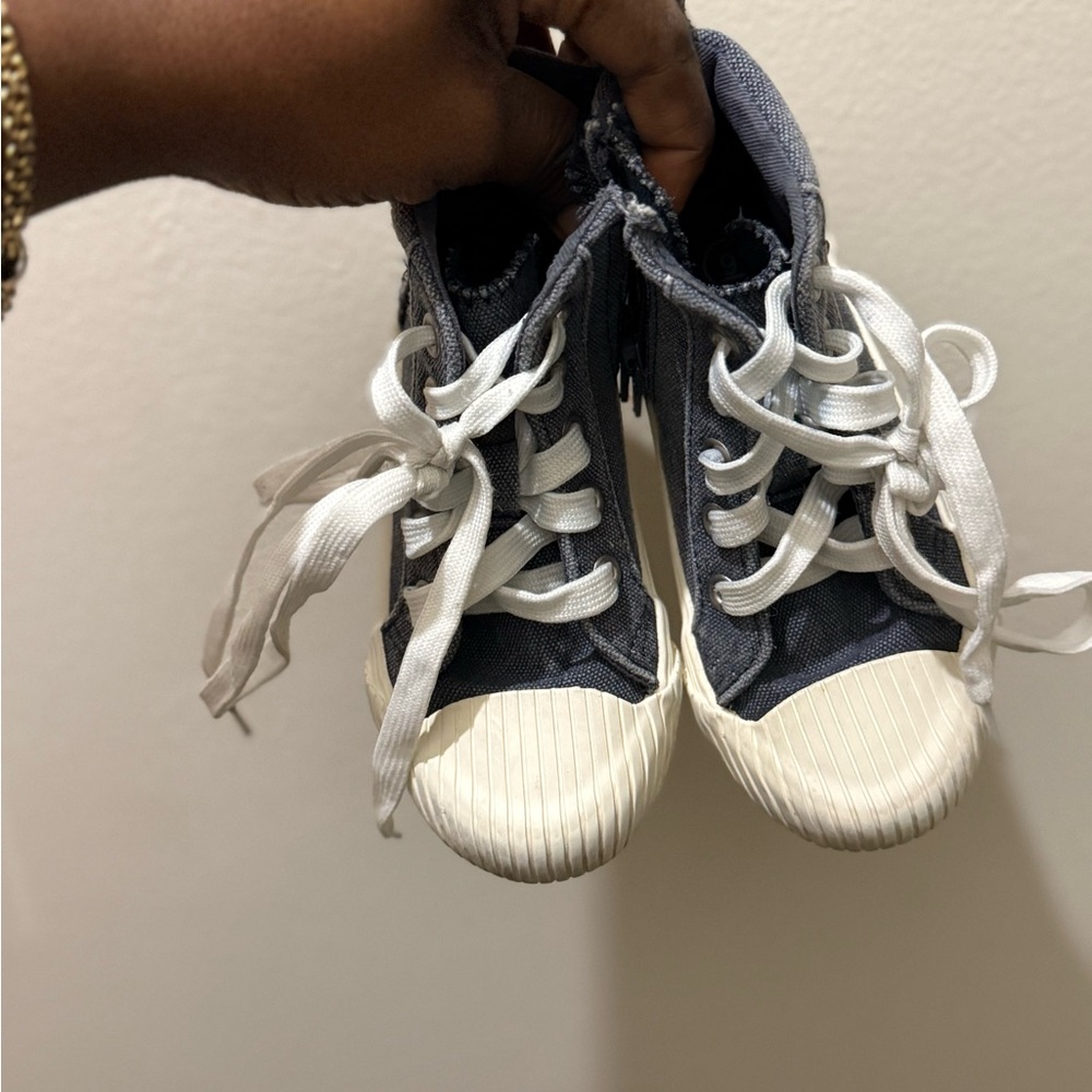 Cat & Jack Kids Sneakers - Denim and White